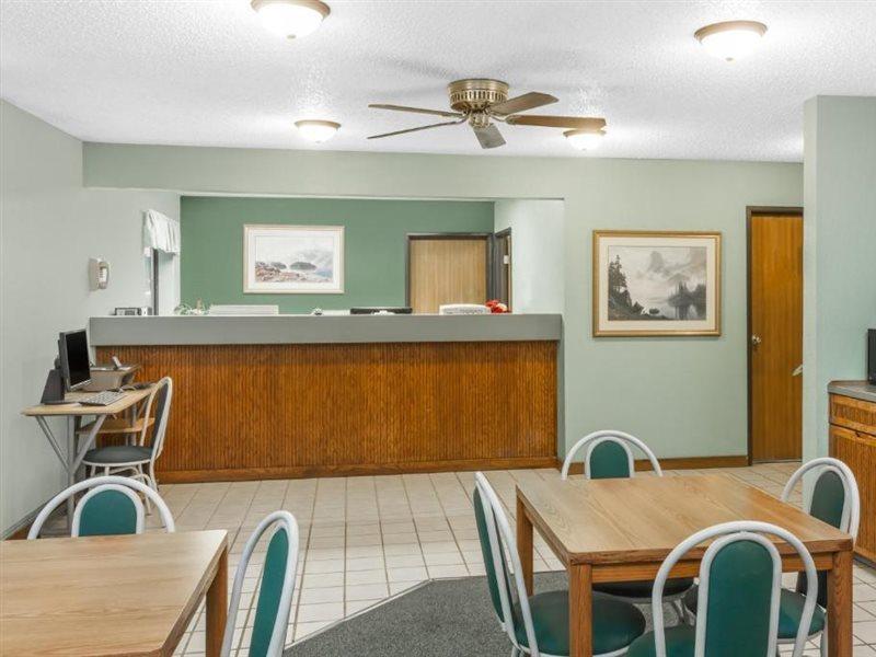 Motel Super 8 By Wyndham Washington/Peoria Area Exterior foto